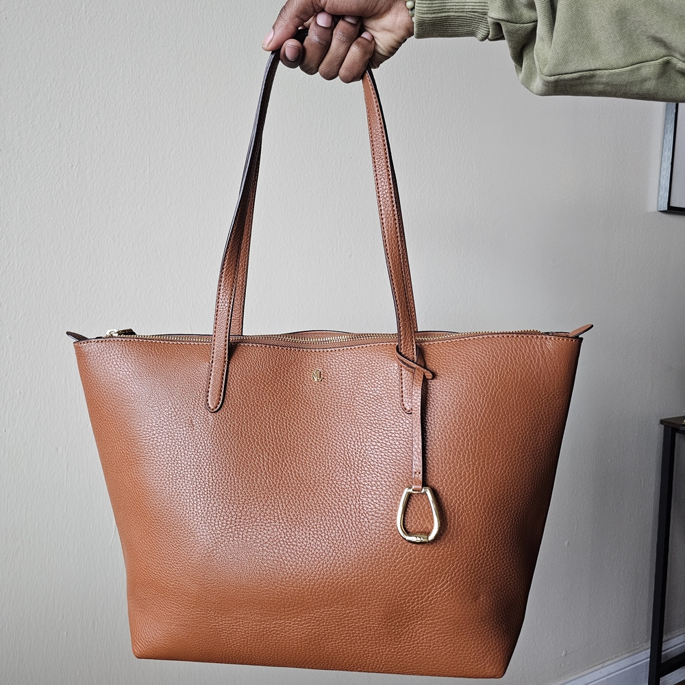 ‼️SOLD‼️                                        Lauren Ralph Lauren Tan Tote Bag
